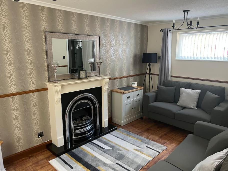 Well Presented 2 Bedroom House Village Holiday Let Strensall 外观 照片